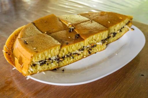 MARTABAK MANIS & TELOR JAHIR