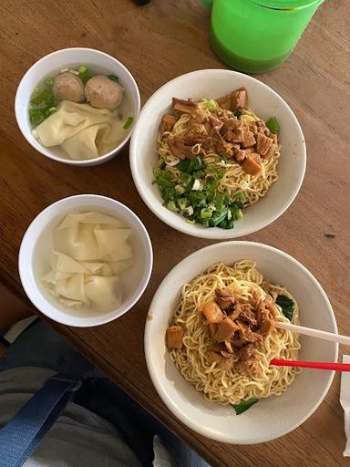 MIE AYAM PANGSIT MIERASA