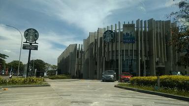 STARBUCKS GRAND WISATA