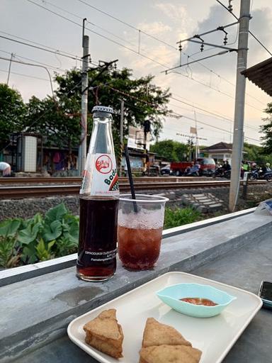 KOPI STASIUN & KEDAI BANGLADESH