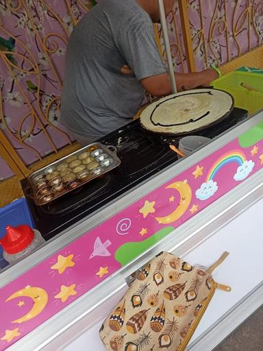 FAFA CREPES & TAKOYAKI