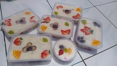 IKA COLLECTION (SALAD BUAH & DESSERT BOX)