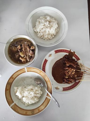 WARUNG SATE SEDERHANA PAK EDI