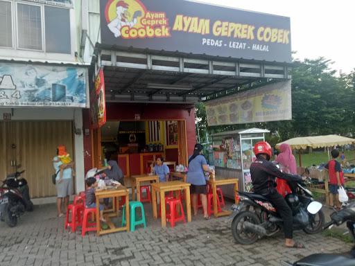 AYAM GEPREK COBEK