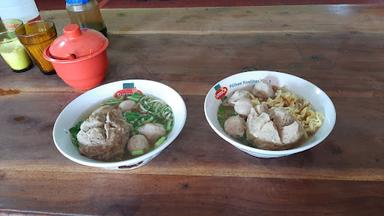 BAKSO PODOMORO MAS URIP