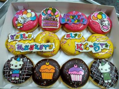 DONAT MADU