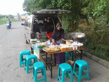 NASI PECEL MAS EWOK PECELE WONG JAWA TIMUR