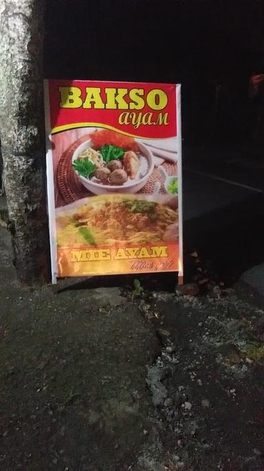 BAKSO DAN MIE AYAM MAS PRI