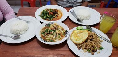 WIJAYA FOOD COURT & WIJAYA BAKSO