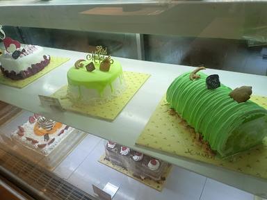 MAKO CAKE AND BAKERY