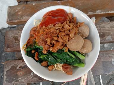 MIE AYAM WONOGIRI BJB BENHIL