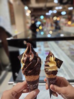 Photo's Godiva - Grand Indonesia