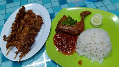 AYAM PENYET KAMPE