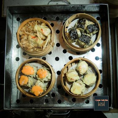 DIMSUM GYOZO TORINIKU