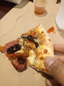 DOMINO'S PIZZA