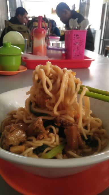 MIE AYAM BAKSO PAK MIN