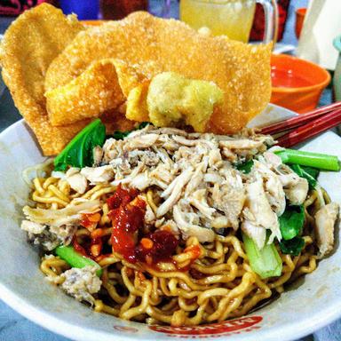 MIE AYAM CHANDRA