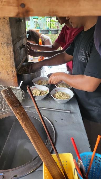 MIE AYAM SIMIN