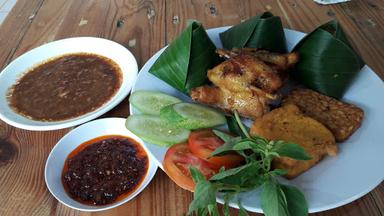 NASI UDUK GANDARIA