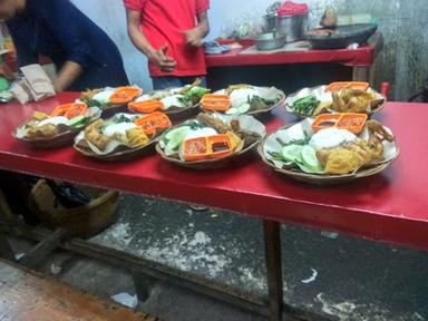 PECEL LELE SAMBAL GELEDEK