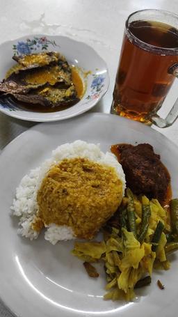 Photo's Rm & Restoran Surya (Rumah Makan Surya Abdul Muis)