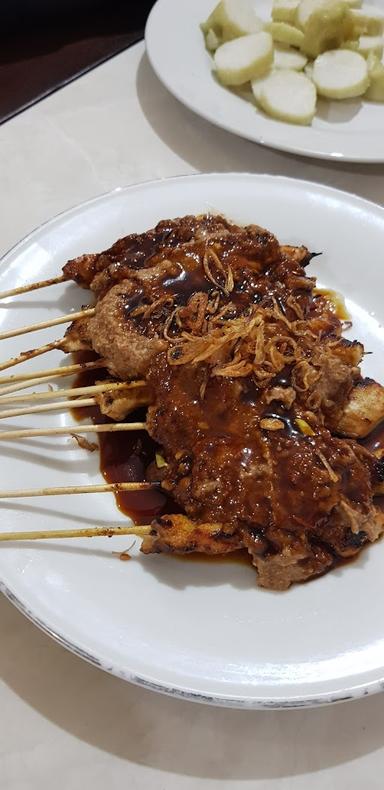 SATE KAMBING MUDA PEJOMPONGAN