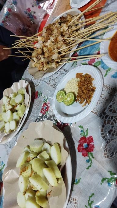 SATE TAICHAN BOSSQU /AULIA