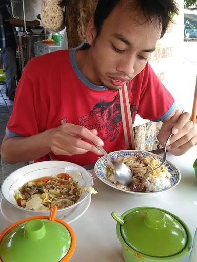 SOTO MIE TERANG BU SUM (TONDANO)