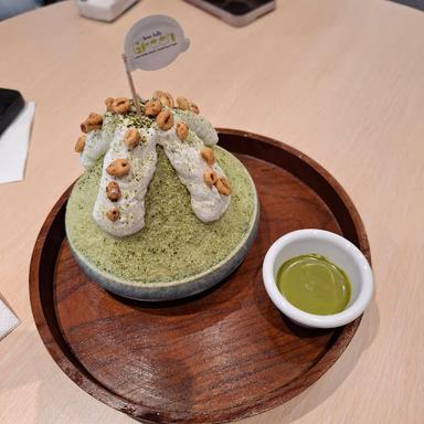 SOUR SALLY GREEN SENAYAN PARK