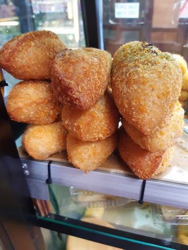 SALAMINA RISOLES PUSAT JAJANAN ENAK