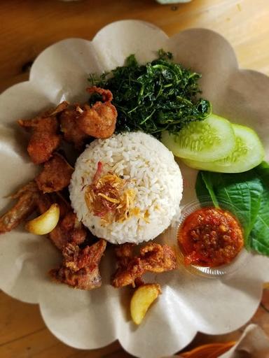 AYAM GORENG MANG UPI