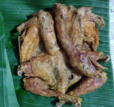 AYAM GORENG MBOK BEREK