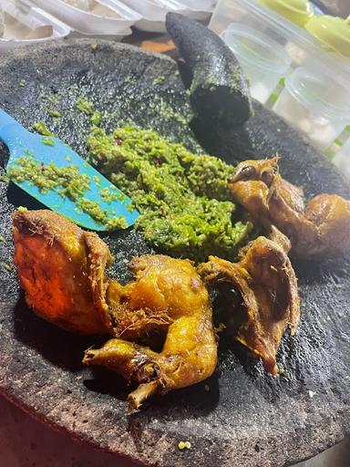 AYAM PENYET SAMBAL IJO SAMBER REJEKI