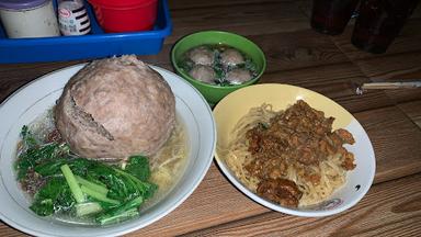 BAKSO SOLO MAS PUR