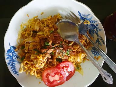 MIE YAMIN BAKSO PROGO & SOTO MIE PERDANA