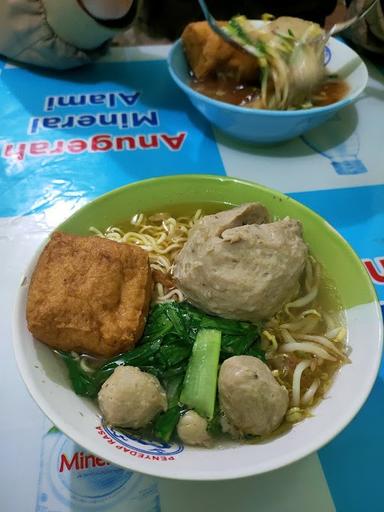 WARUNG MIE AYAM BAKSO FAJAR