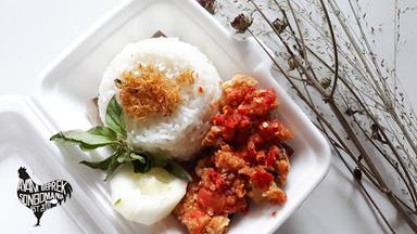 AYAM GEPREK SONGOMANIA