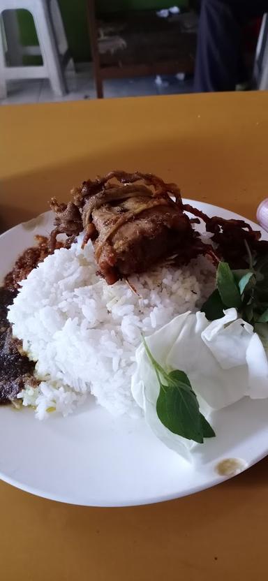 BEBEK GORENG CAK MALIK