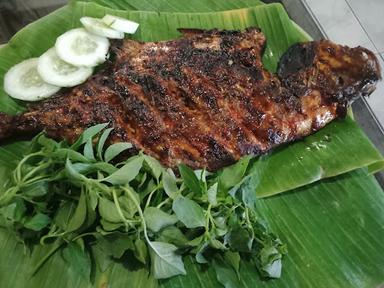 IKAN & AYAM BAKAR WONG SUROBOYO