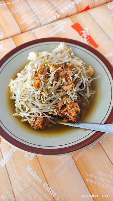 LONTONG BALAP & SATE KERANG PAK BUDI