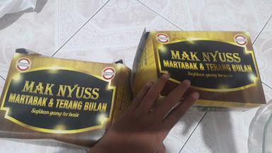 MARTABAK TERANG BULAN MAK NYUSS