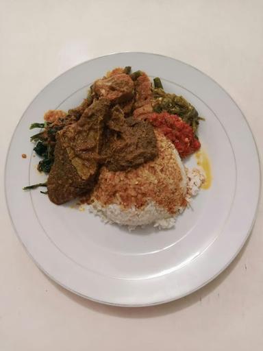 RUMAH MAKAN DUA PUTRI