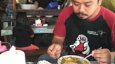 SOTO AYAM CAK ANTOK ASLI LAMONGAN