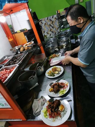 AKHUN NASI CAMPUR PONTIANAK