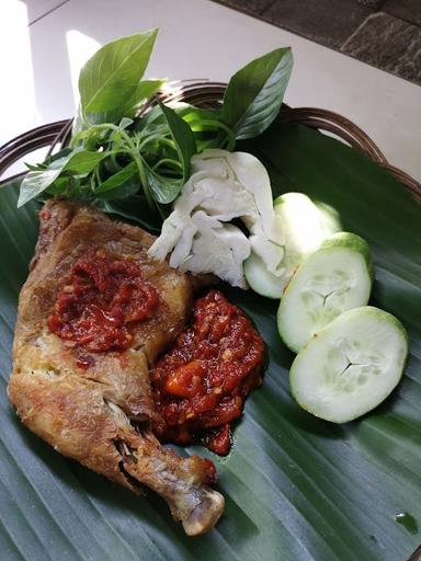 AYAM PENYET TULANG LUNAK PAK TONO