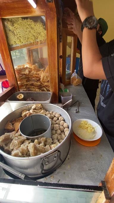 BAKSO BAKWAN MODERLAND