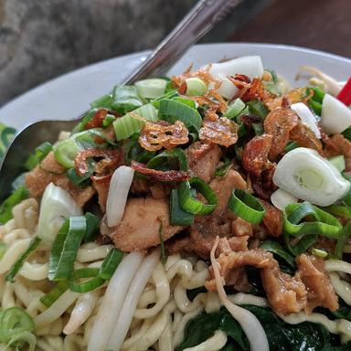 MIE AYAM BAKRY