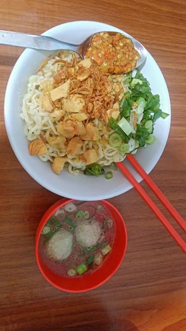 MIE AYAM MICHA