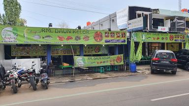 RUMAH MAKAN SEAFOOD DAUN KELOR