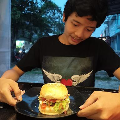 SI BIANG BURGER